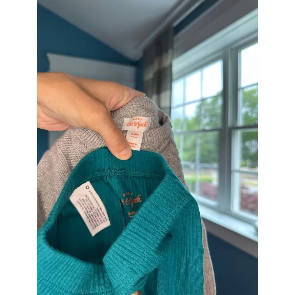 C&J Girls Sweater Outfit Set Size 3-6‎ Months